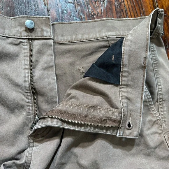 Duluth Trading 40 Grit Pants Mens 42x30 Brown Standard Fit Flex Twill Carpenter - Picture 9 of 12